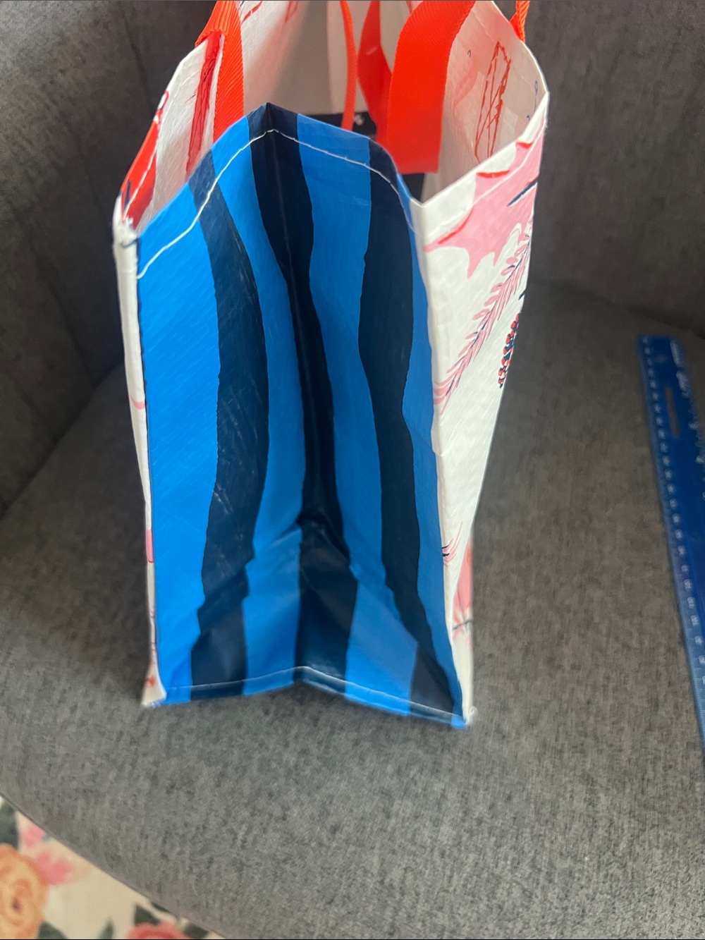 NWT Trader Joe’s holiday gift bag - Picture 4 of 4